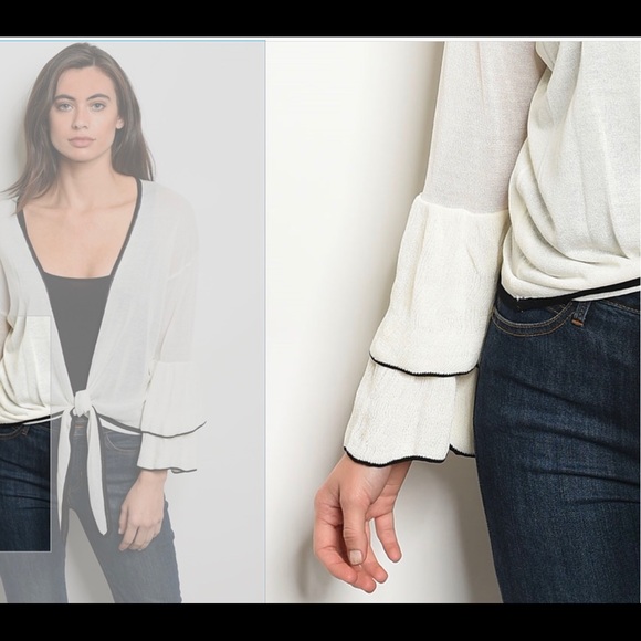 Sale! Ivory and black Top - Picture 3 of 6